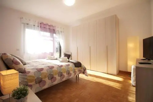 Eur Bright Spacious terraced Apartment