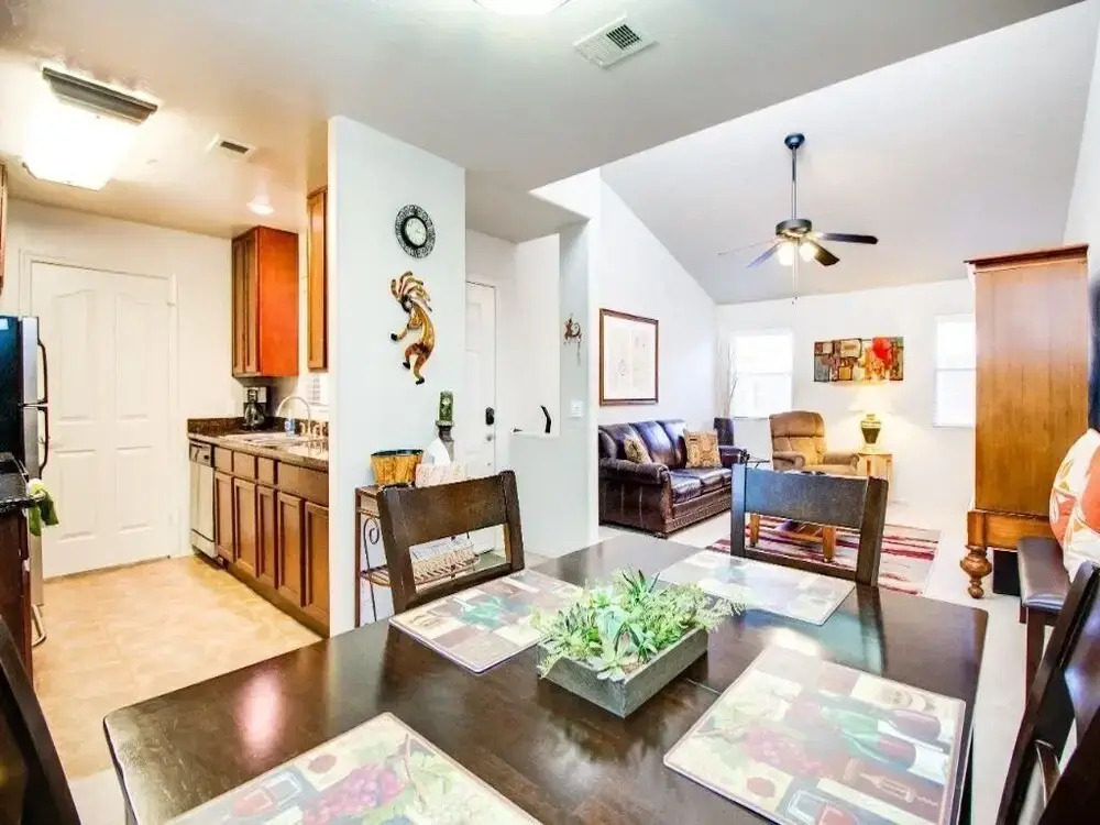 Beautiful Condo in Prime Scottsdale Location!