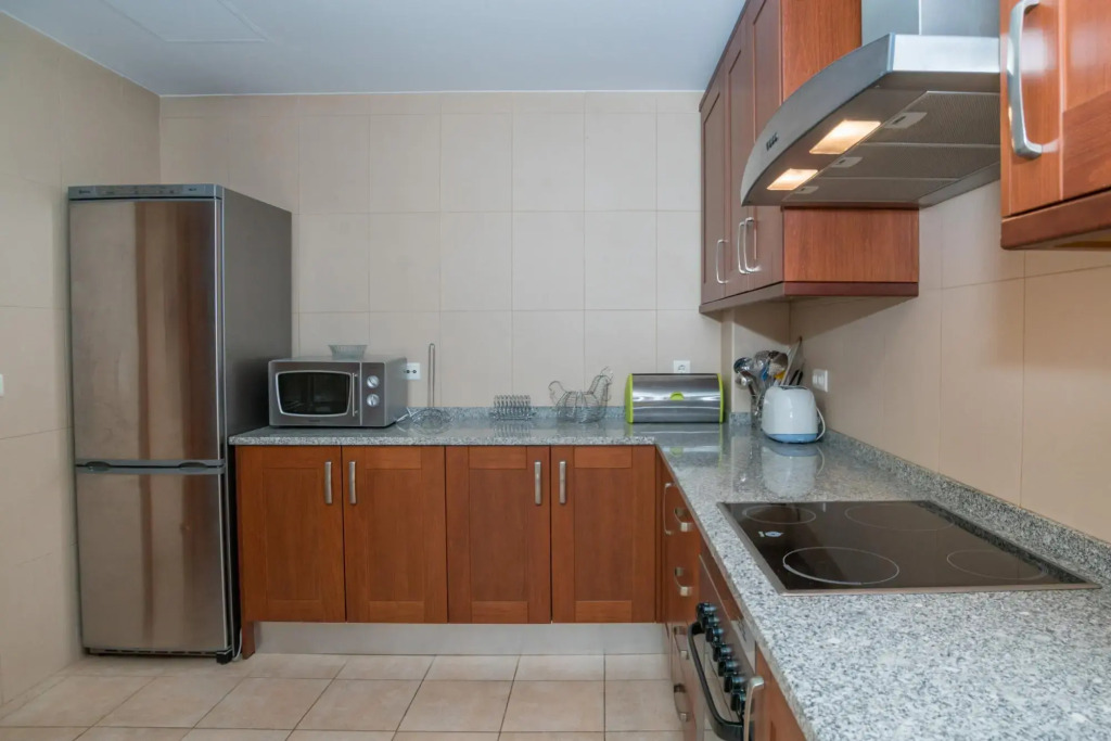 Traditional Townhouse in Vila Sol by Ideal Homes