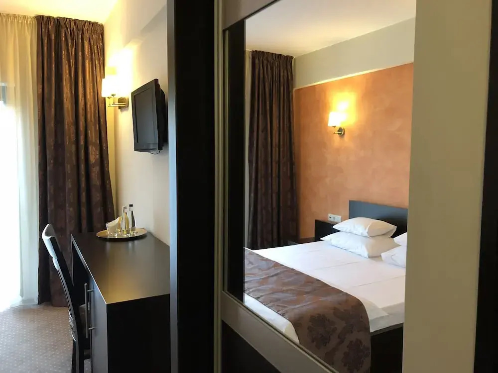 Queens Hotel