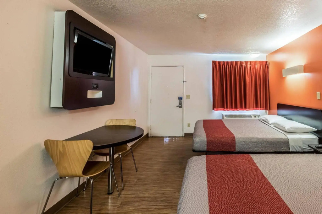Motel 6 McMinnville