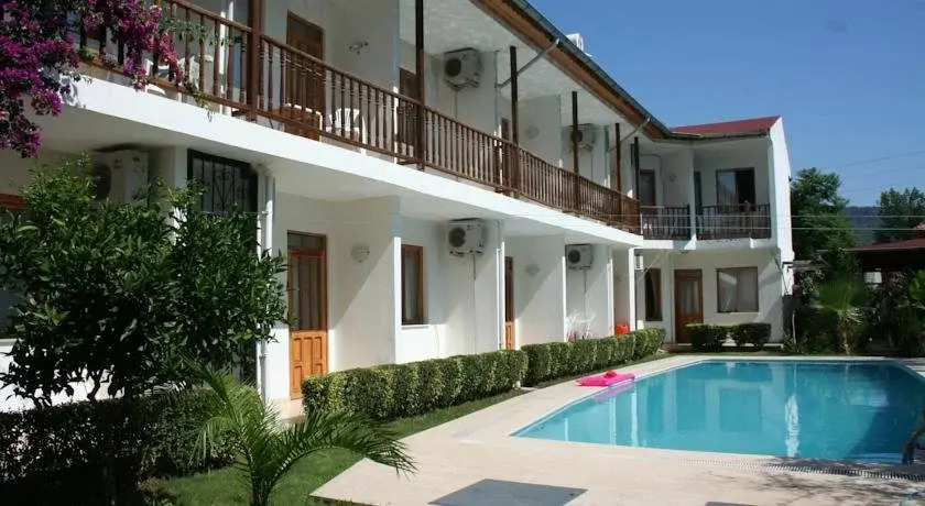 Sehrazat Hotel