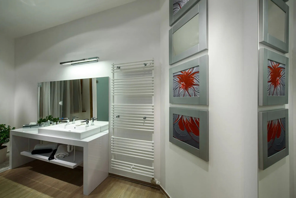 Karoly Corner Residences