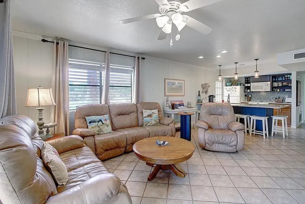 Bayhouse Condo 3 Bedroom Condo by Redawning