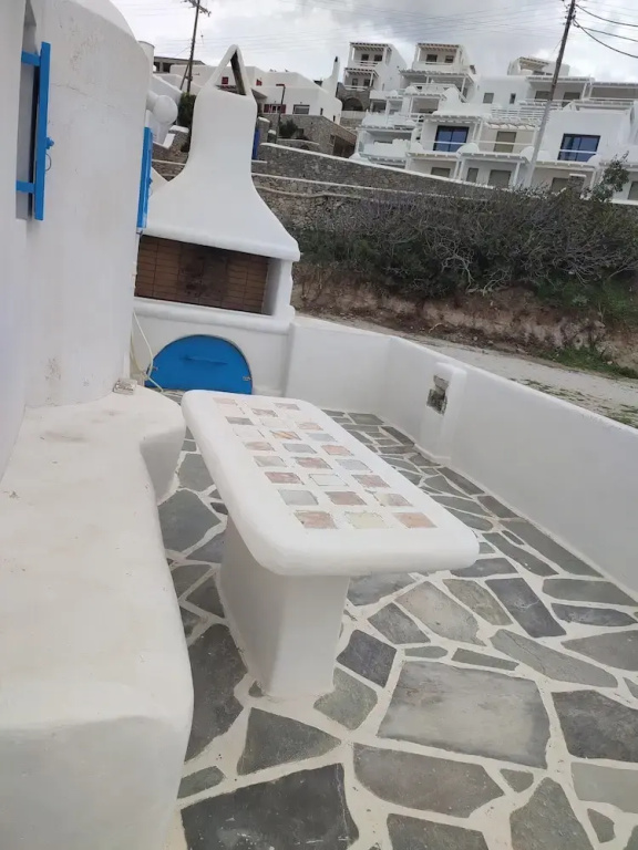 Ornos Beachside 2 Bd Stylish House