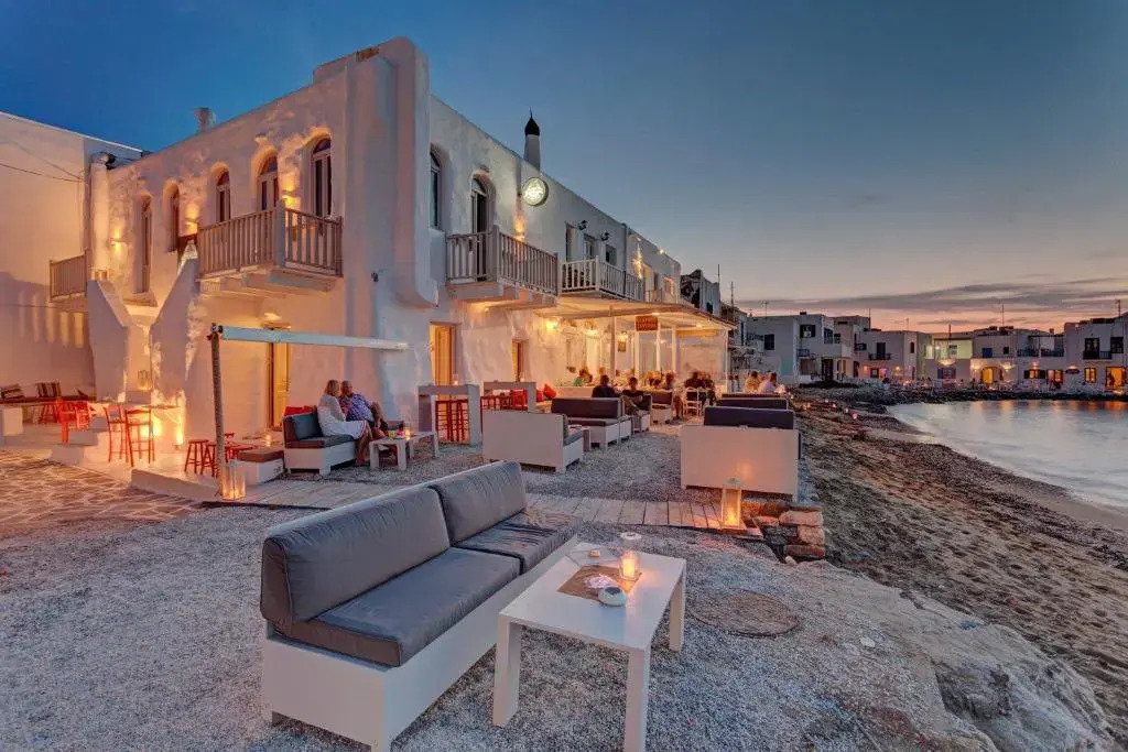 Seafront Brand New Studio in Little Venice of Paros