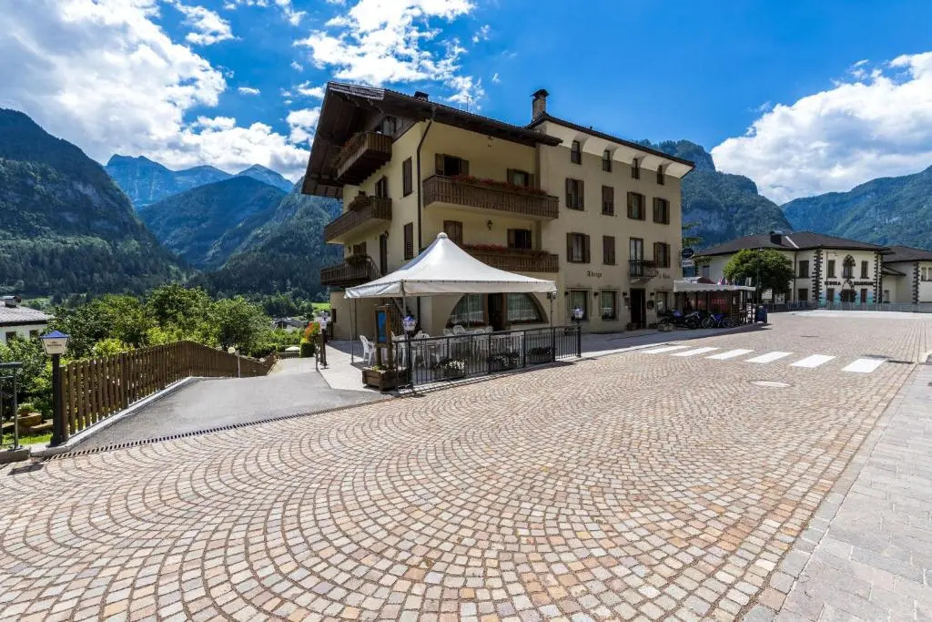 Al Bivio - Hotel & Apartments