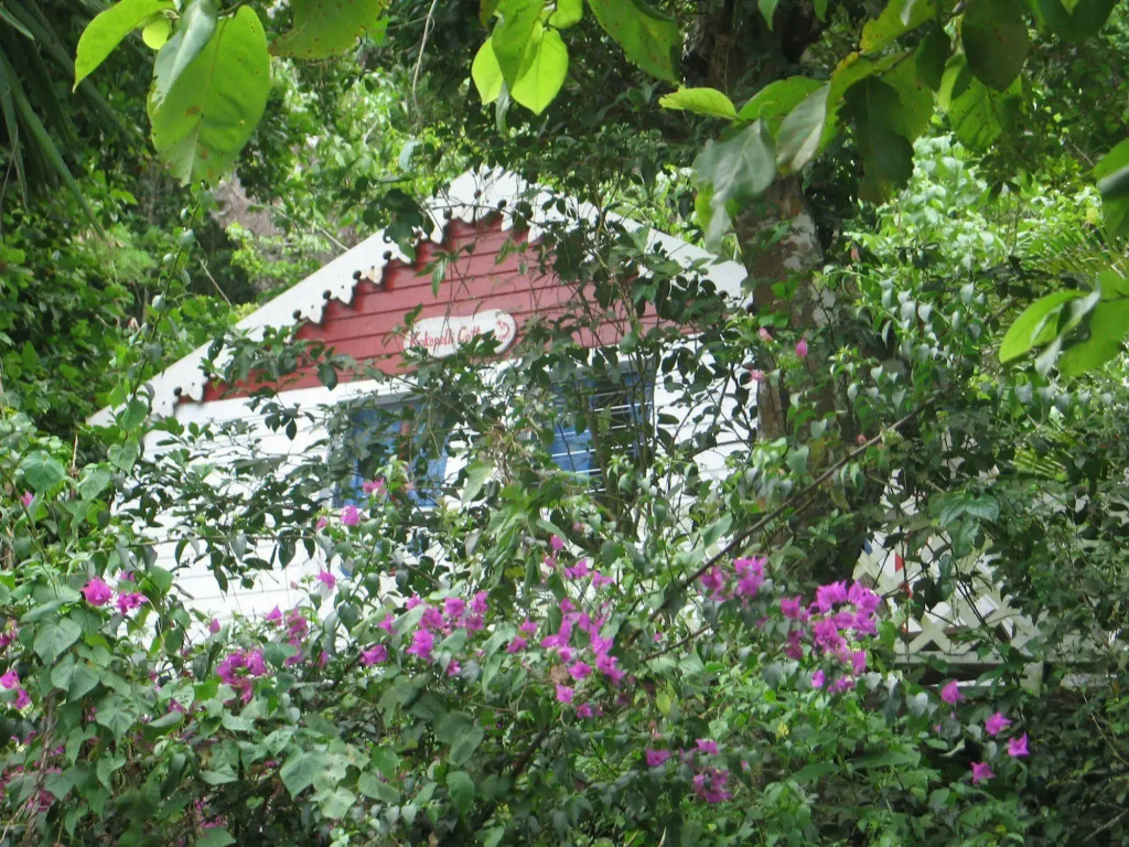El Momo Cottages