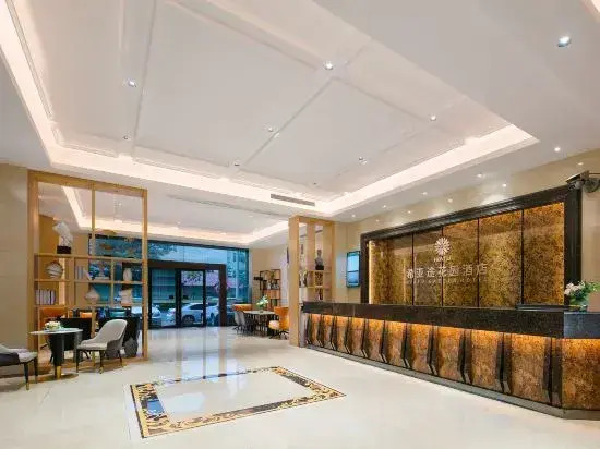 Xiyatu Huayuan Hotel (Zhongshan Ancient Town Lihe Light Rail Station Store)