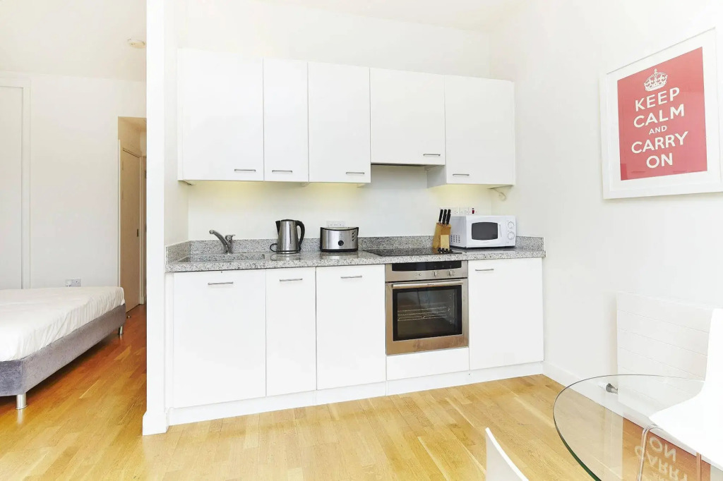 Fran Apartments