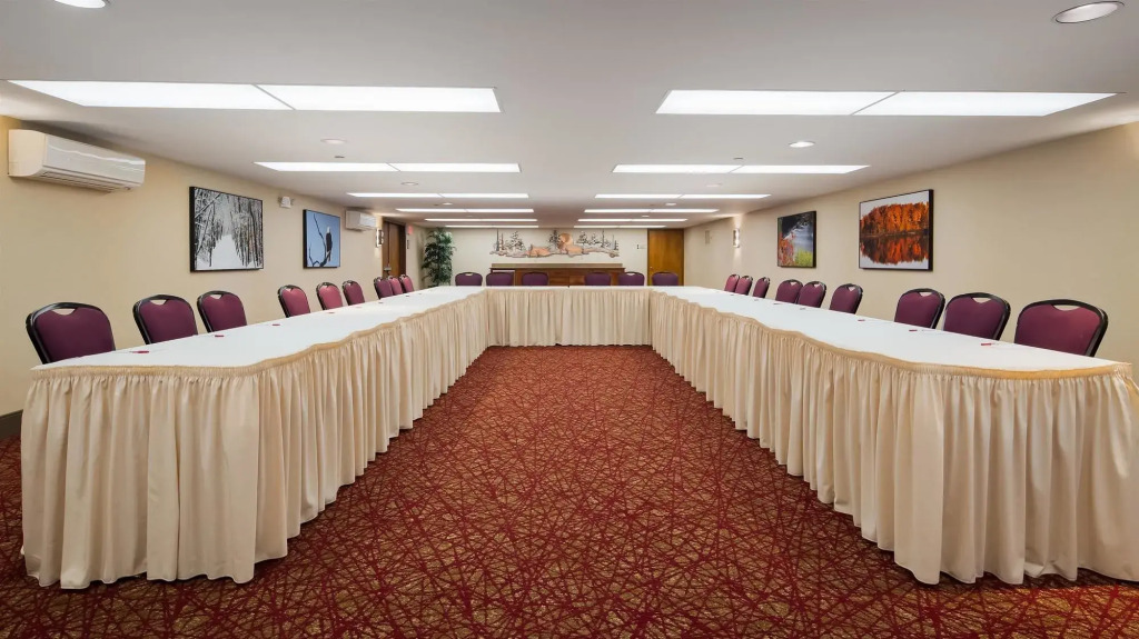 Quality Inn & Suites Detroit Lakes