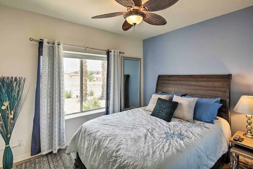 Elegant Lake Havasu Getaway w/ Pool - 3 Mi to Lake