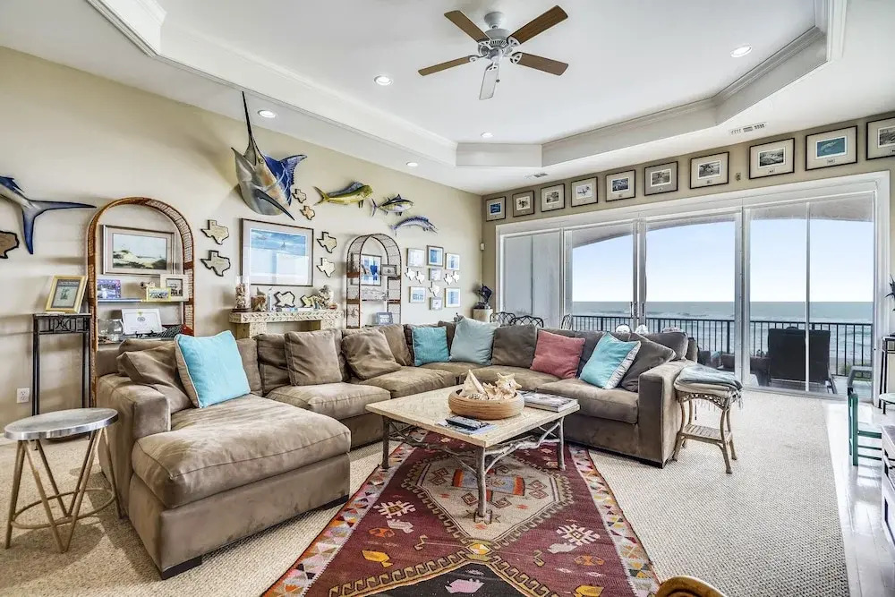 Incredible Views From Oceanfront 3 Bedroom  Townhouse by RedAwning