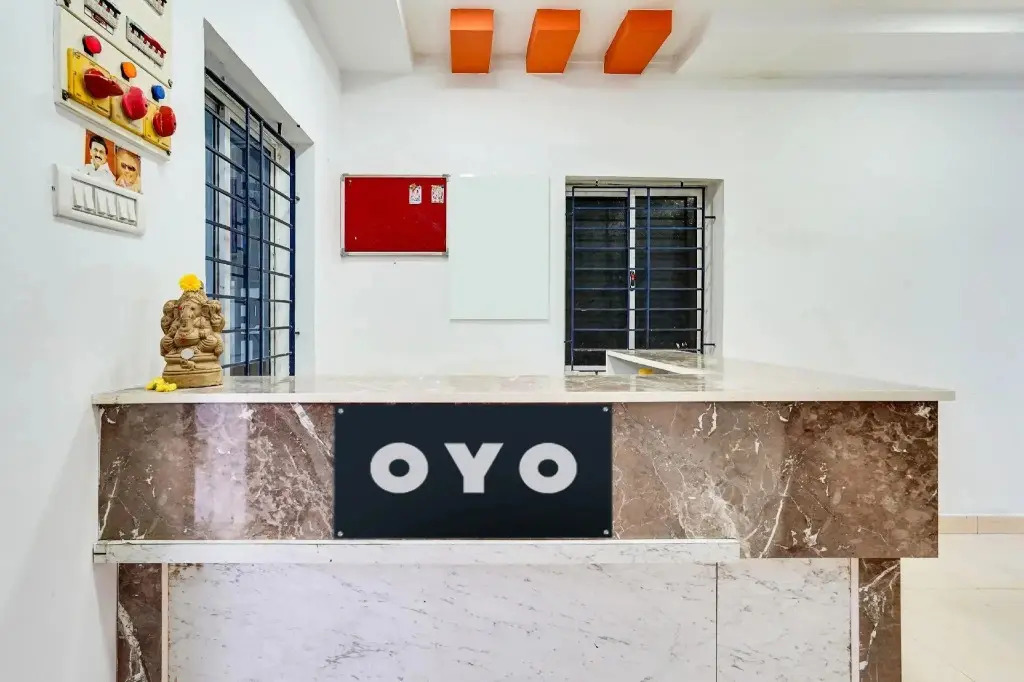 Vishnu Mahal by OYO Rooms