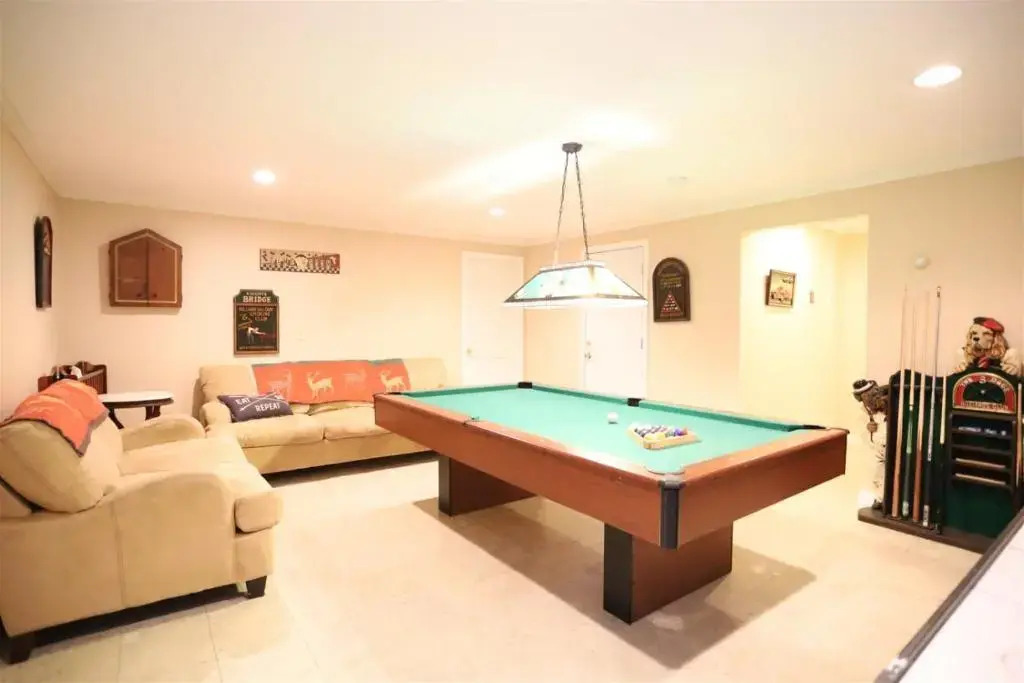 Forest Ridge 8C, Lincoln