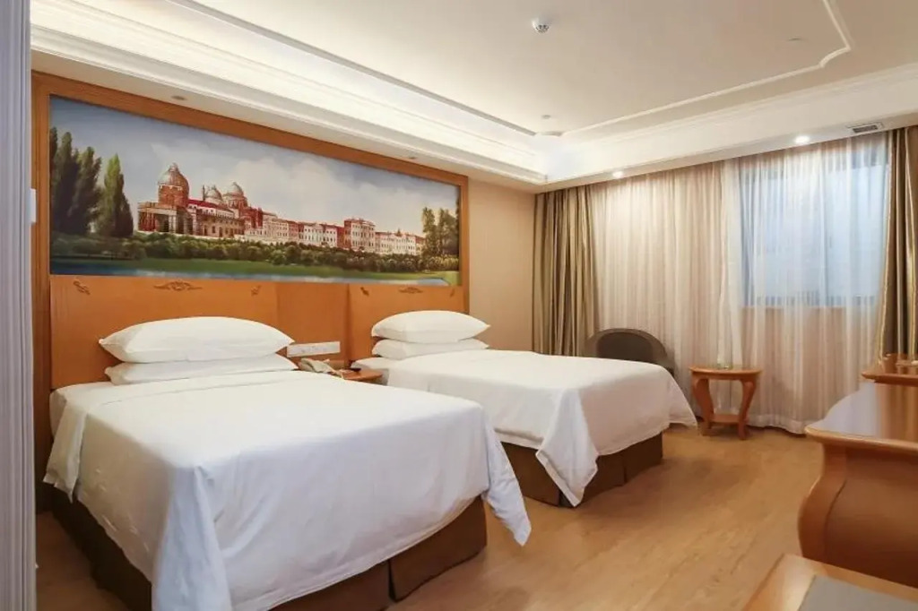 Vienna Hotel Nanjing Olympic Sports Center
