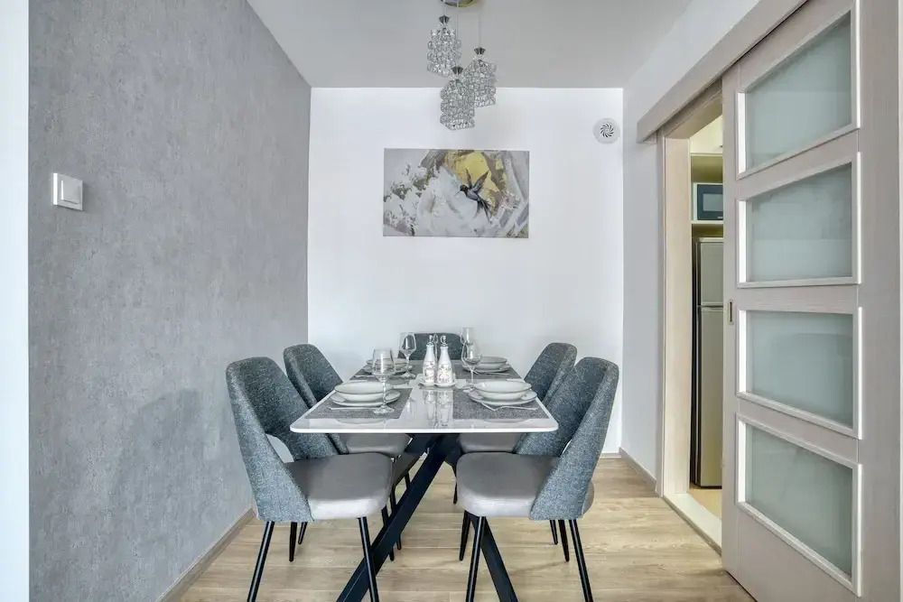 COMFORT APARTMENT NEAR THE BEACH