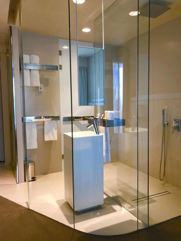 The Grove Design Hotel