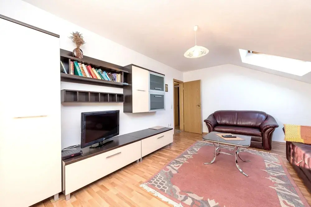 House With 7 Bedrooms in Sabunike, With Enclosed Garden and Wifi - 700
