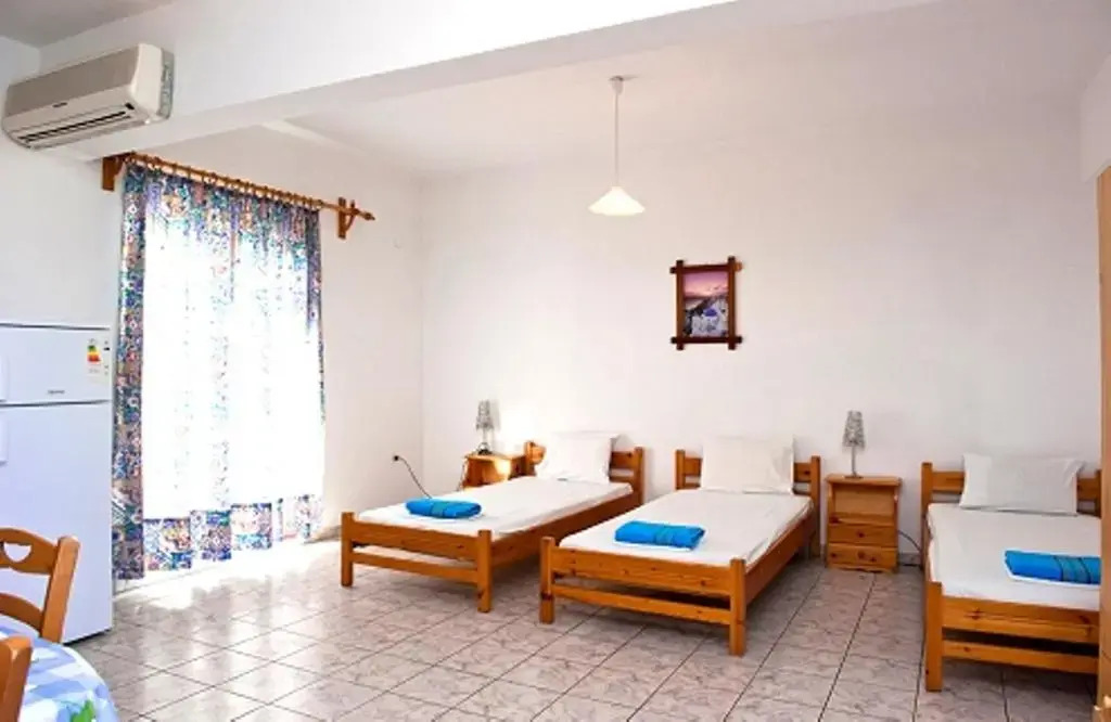 Syraina Apartments