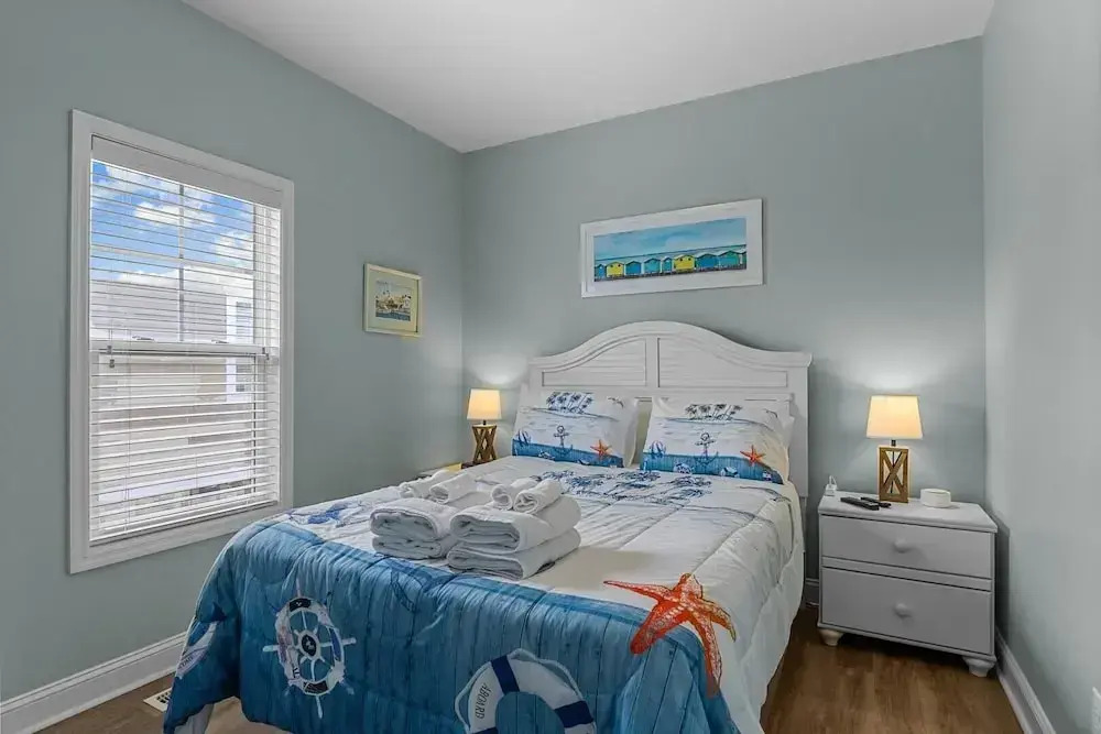Linger Longer 3 Bedroom Home by RedAwning