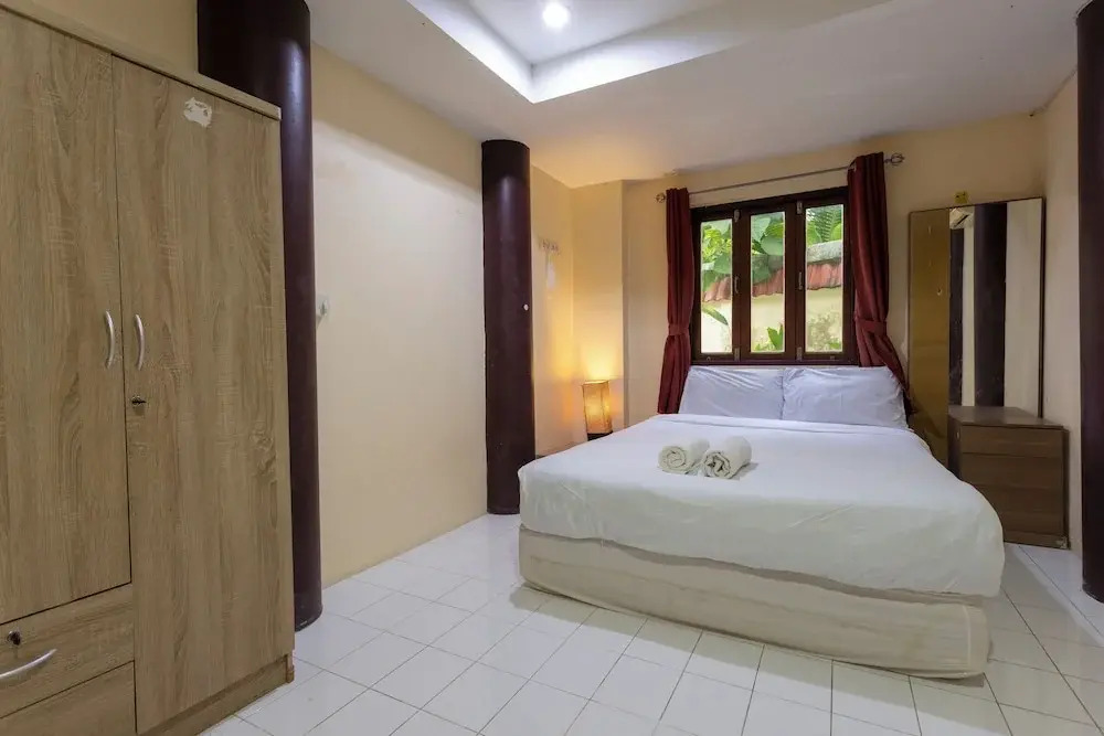 Thai-Style Villa with Charm V114