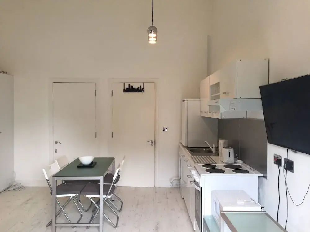 New Modern Studio on River
