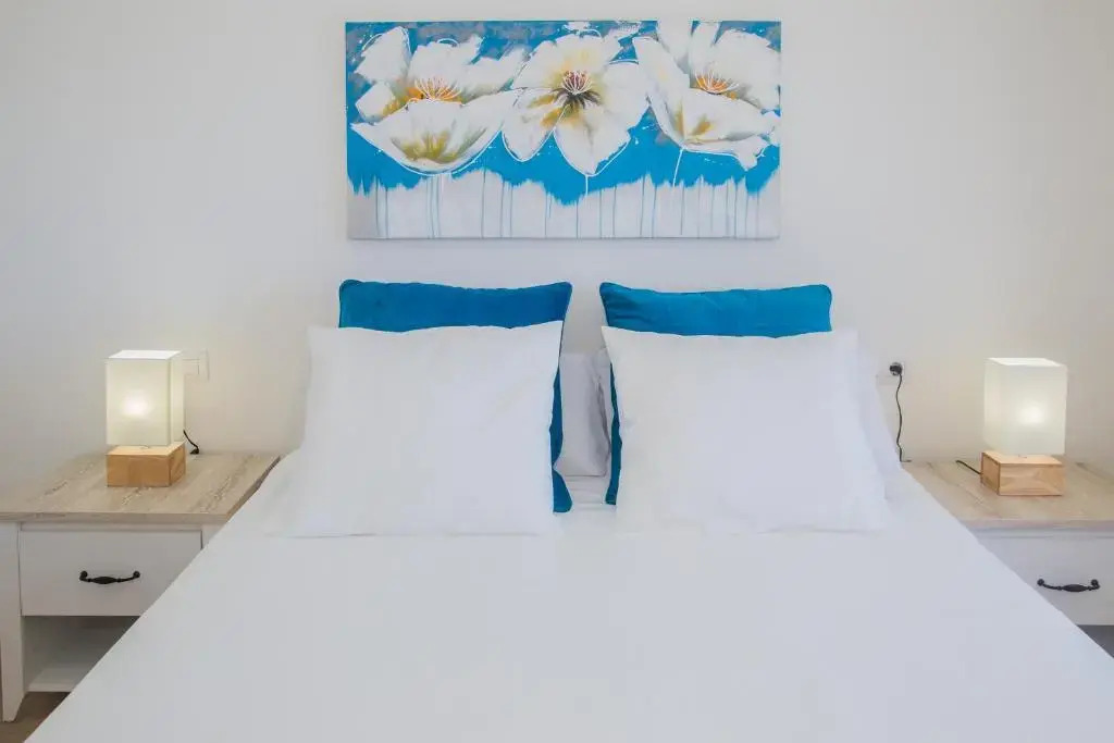 Flower Beach Suite 25