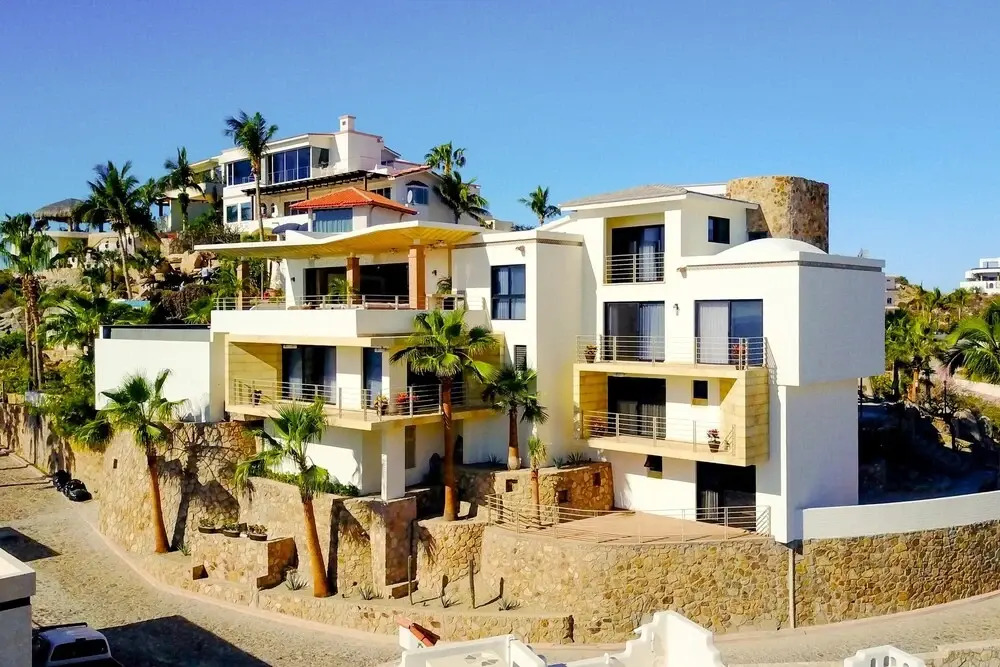 Great Cabo Location for Large Group at Villa Jade de Law