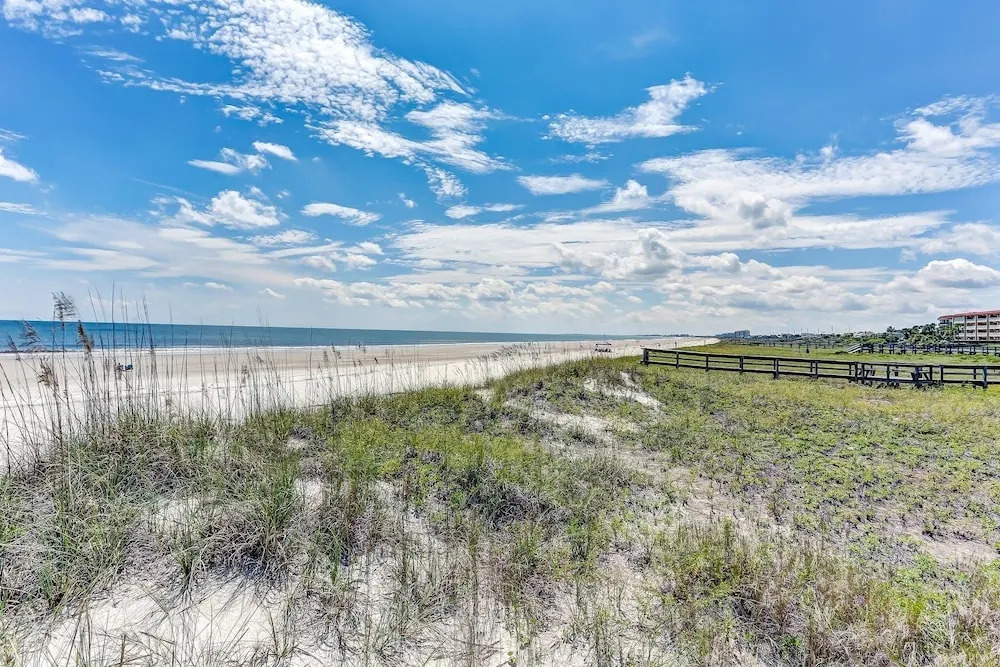 557 Amelia By The Sea 3 Bedroom Condo by RedAwning