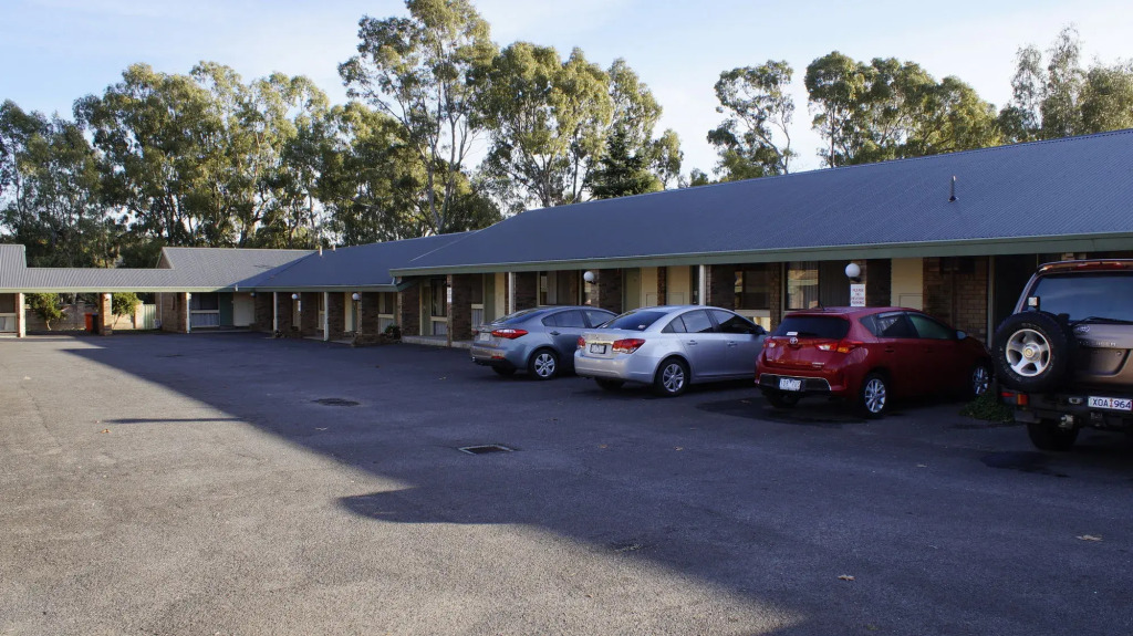 Homestead Motor Inn & Apartments