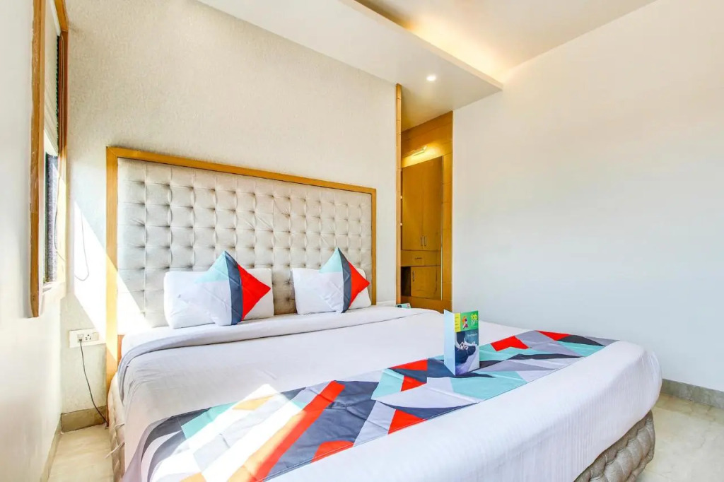 FabHotel Naman Palace
