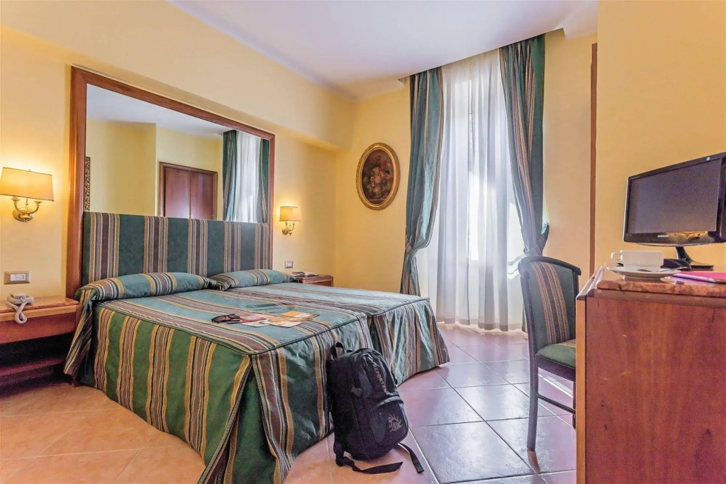 Raeli Hotel Noto