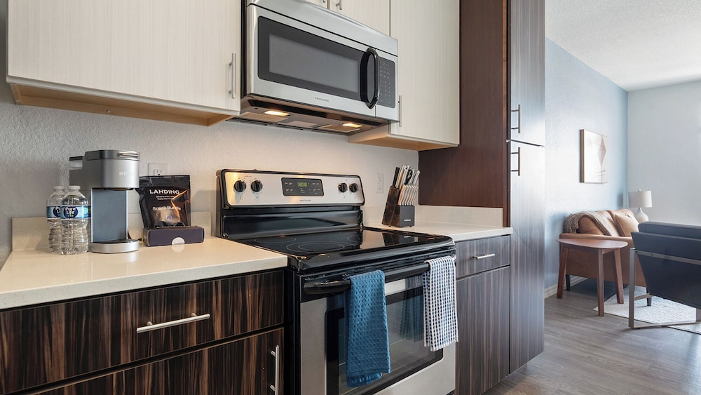Landing Furnished Apartments - Maitland