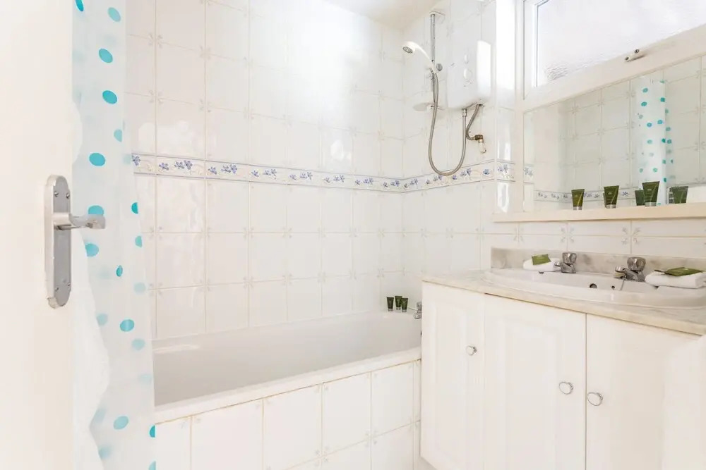 2 Bedroom Flat In Hammersmith Near The Thames