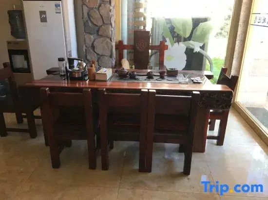 Beihai Weizhou Island Lanwan Art Hotel