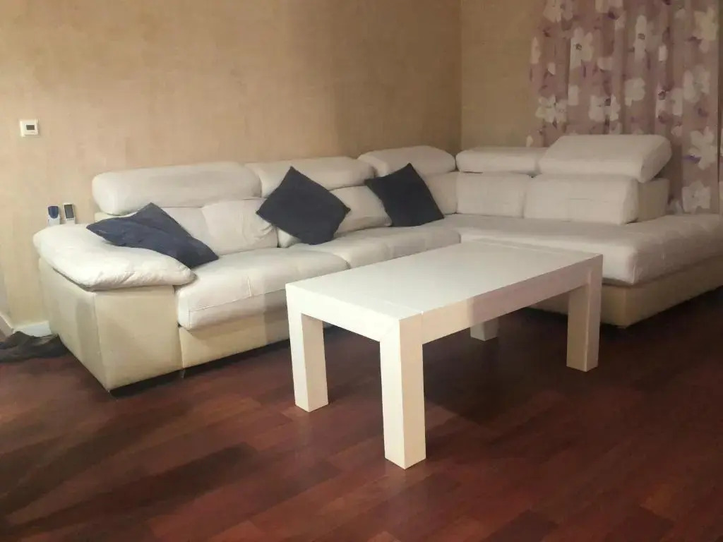 Lavish Villa in Puerto de Santa Maria With Swimming Pool