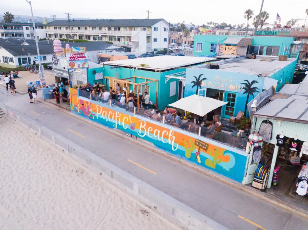 ITH San Diego Beach Bungalow Surf Hostel