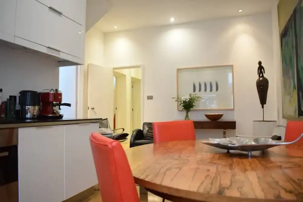 Kensington 1 Bedroom Flat