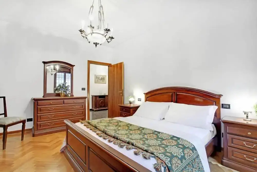 Grimaldi Apartments - Elena