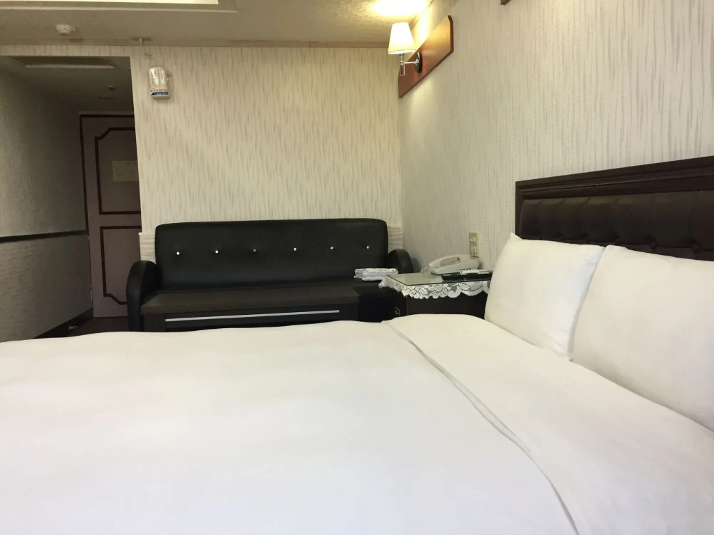 King Lo Tung Hotel