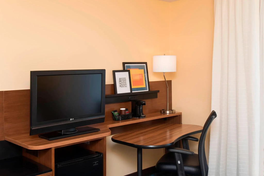 Fairfield Inn and Suites by Marriott Chicago St. Charles