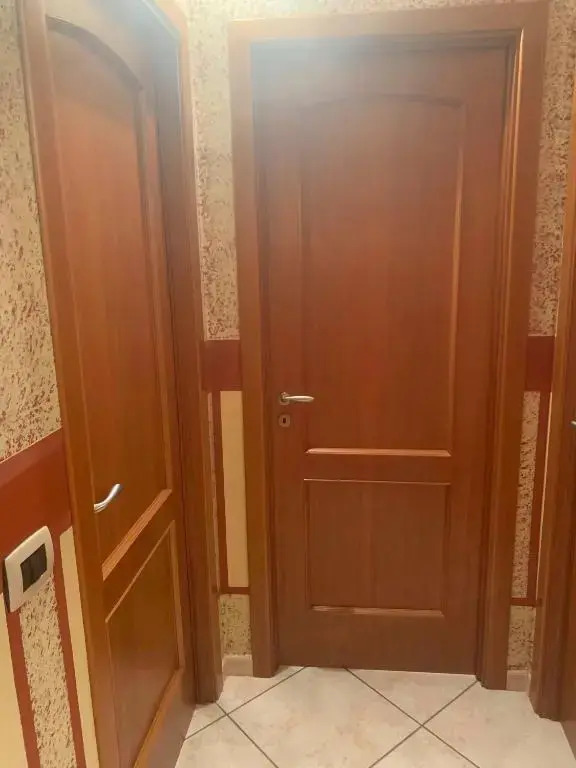 Airport Tourists House