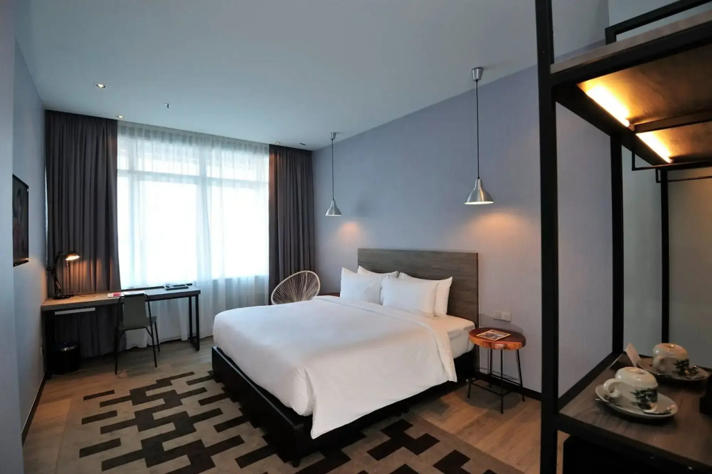 Urban H Hotel