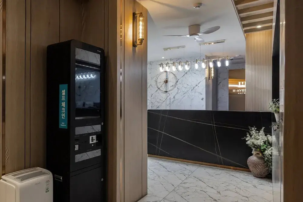 H-Avenue Hotel Yeongildae