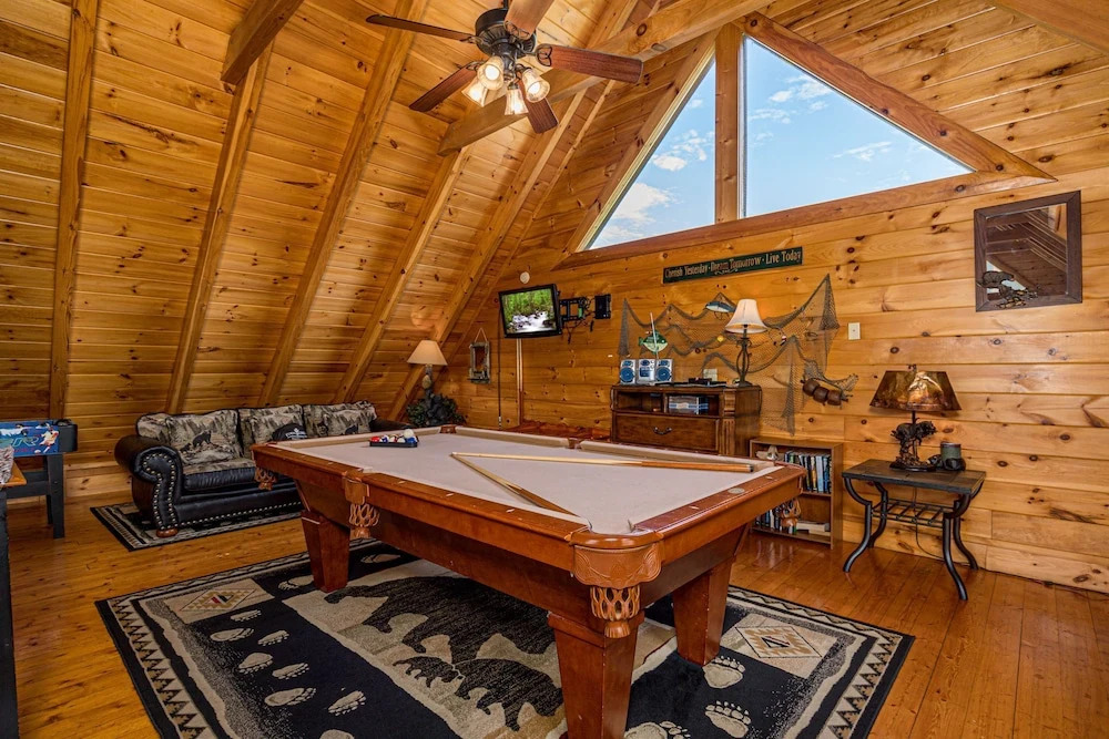 MooseBehaving - Two Bedroom Cabin