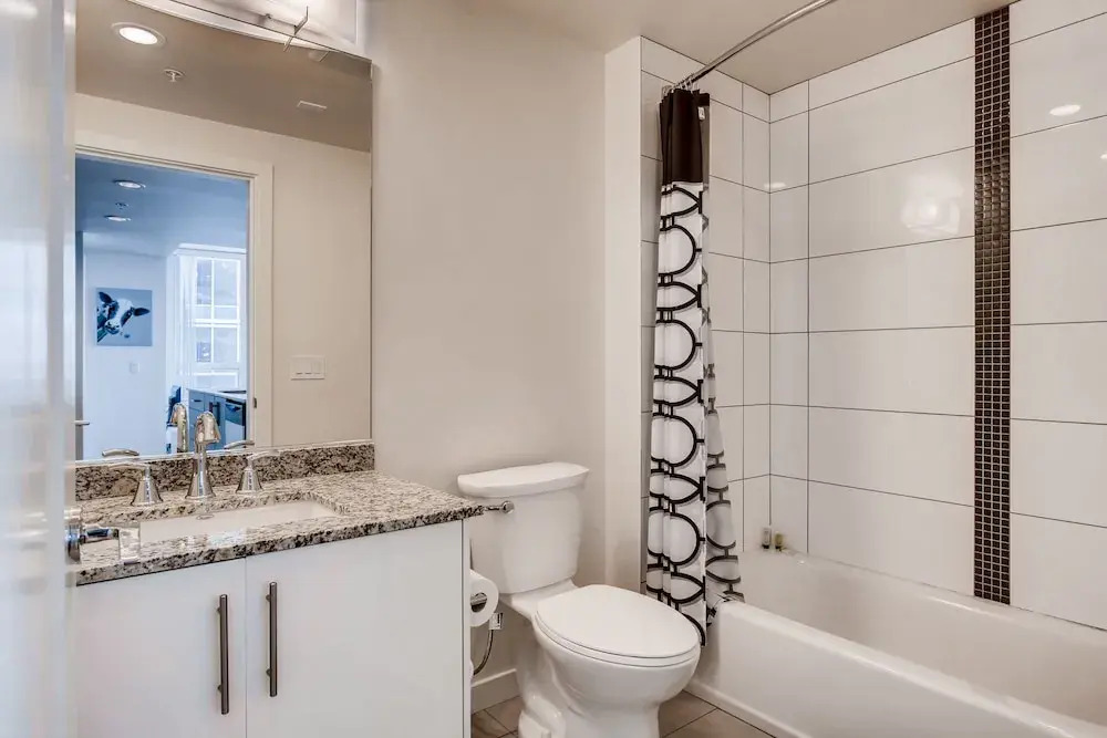 Gorgeous 2 BR Luxury Unit Amazing View