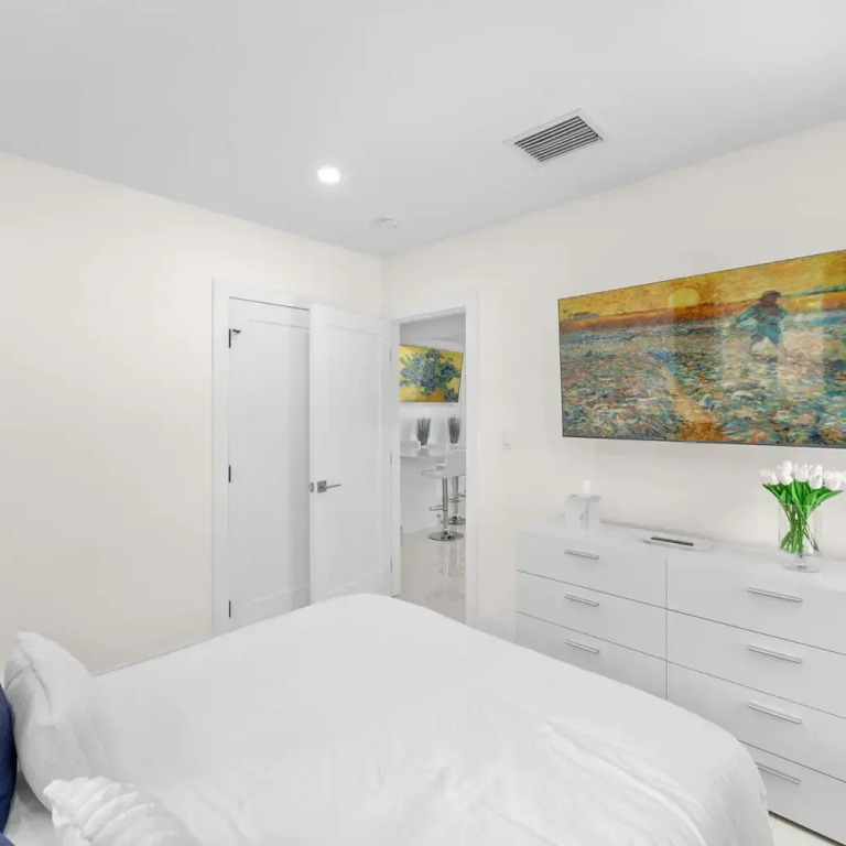 Uhost AI Stylish 1BR Bright Space w Patio