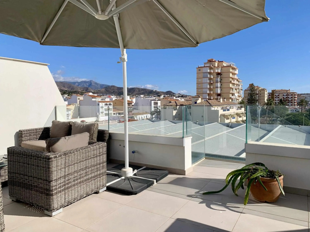 Vivienda familiar con azotea fenomenal