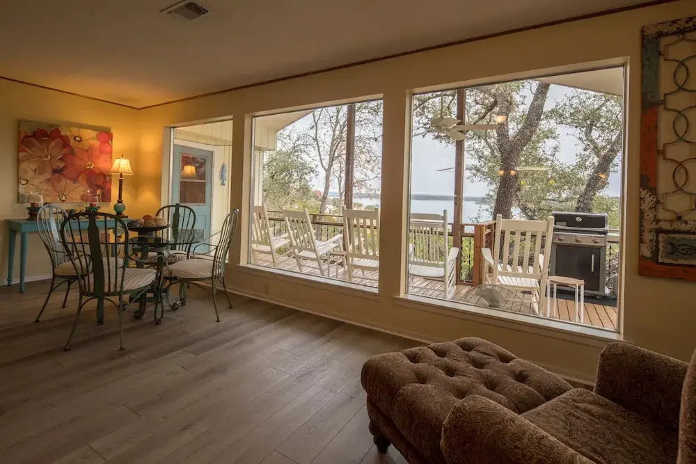 Texas Rose Lodge by RedAwning